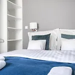 아파트 G37 Modern New Building 2024 Center *