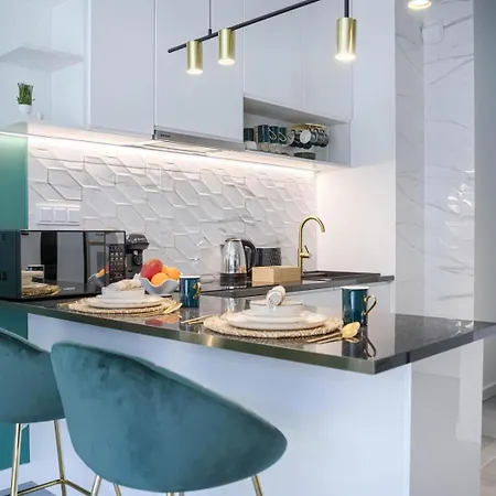 G37 Modern New Building 2024 Center Apartment Warsaw